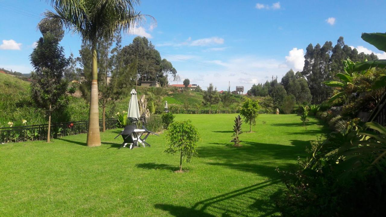 Riverside Resort Hotel Kabale Екстер'єр фото