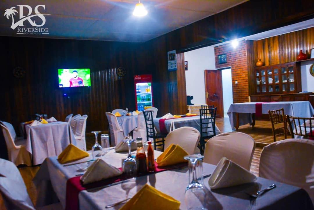 Riverside Resort Hotel Kabale Екстер'єр фото